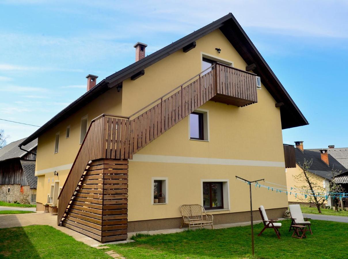 Pr'Jernejc Agroturism Villa Lesce  Buitenkant foto