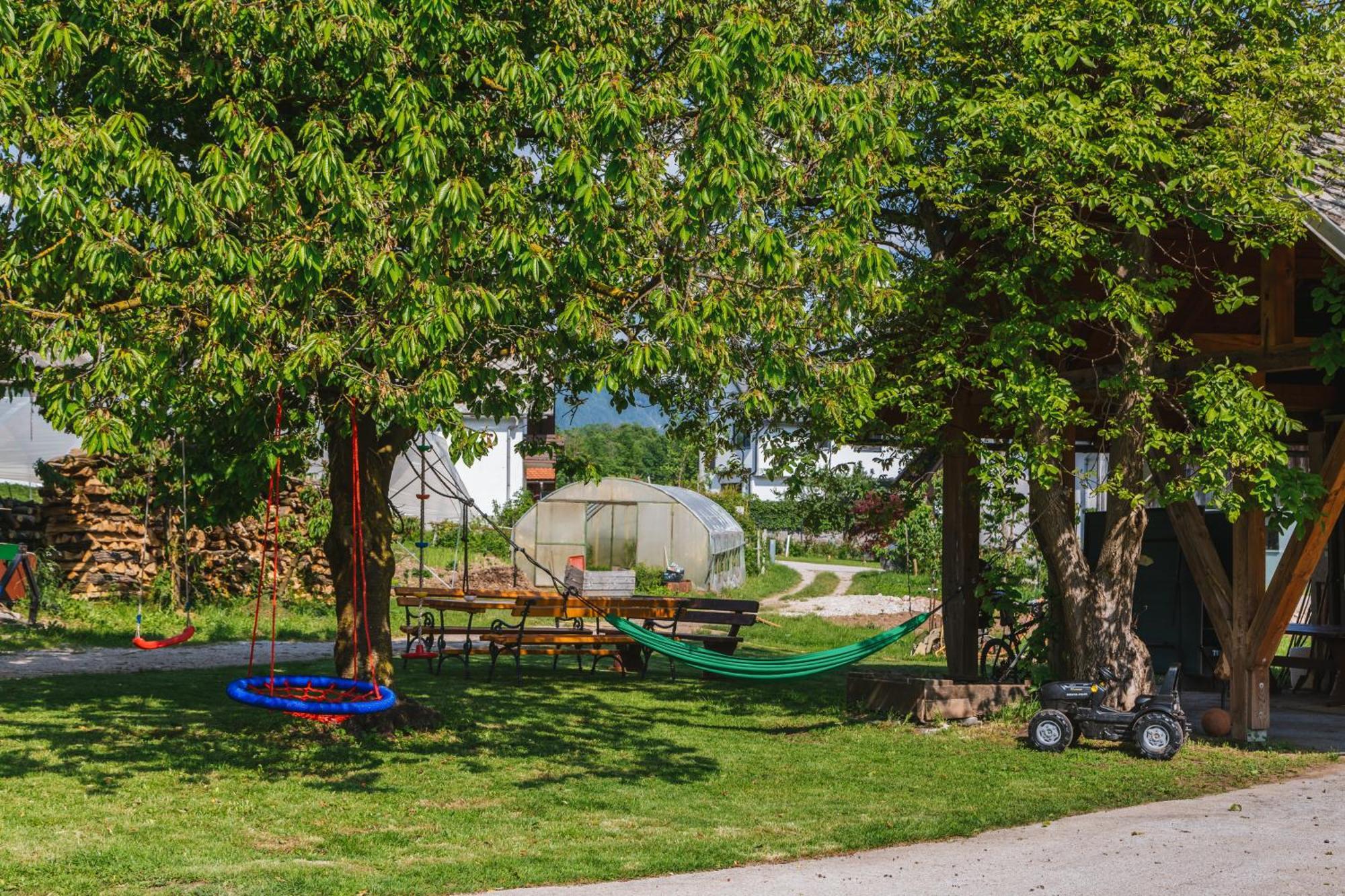 Pr'Jernejc Agroturism Villa Lesce  Buitenkant foto