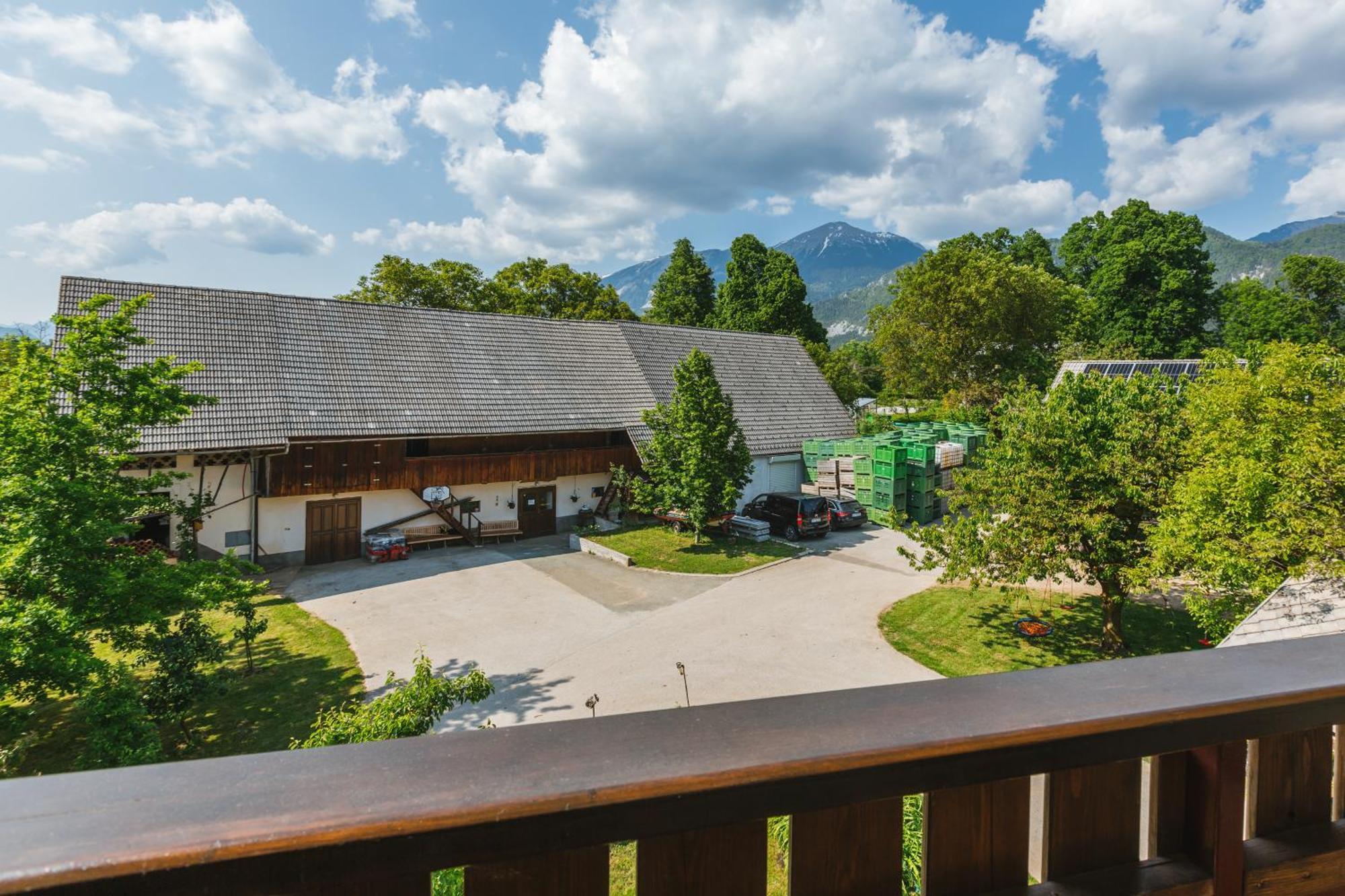 Pr'Jernejc Agroturism Villa Lesce  Buitenkant foto
