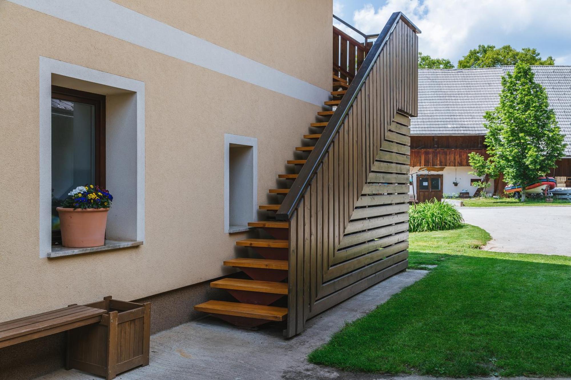 Pr'Jernejc Agroturism Villa Lesce  Buitenkant foto